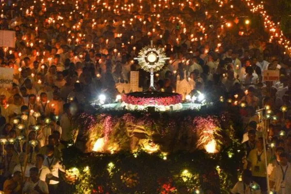La processione che ha concluso il Congresso Eucaristico Internazionale, Cebu, Filippine / TW