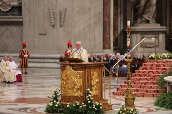 Il Papa alla celebrazione dei vespri della Divina Misericordia / Elise Harris/CNA