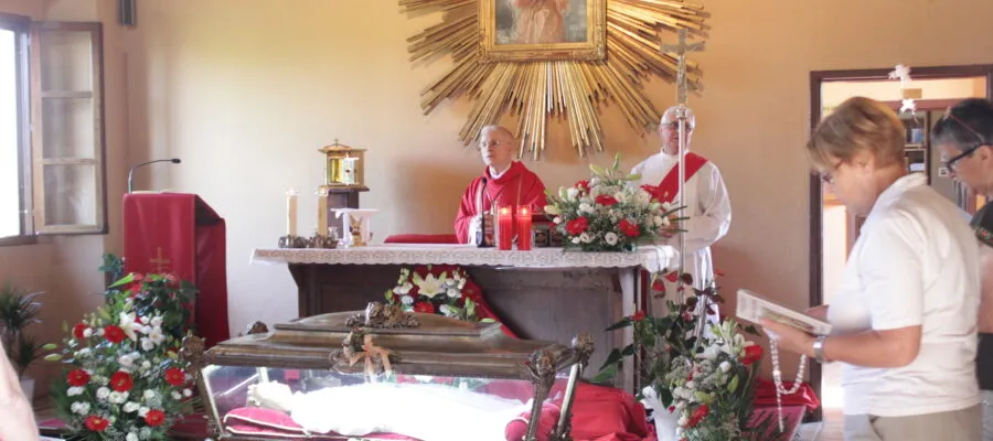 Il vescovo Crociata celebra la messa per i 70 anni di Patronato di Maria Goretti  |  | Diocesi di Latina