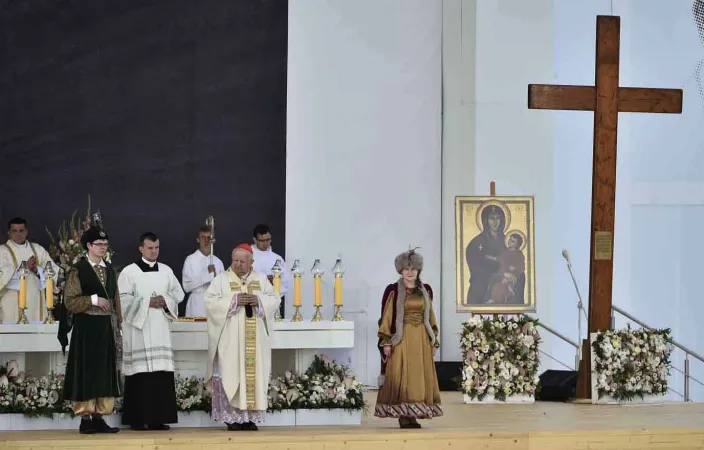 GMG 2016 - Blonia | Il Cardinale Dziwisz presiede la Messa di apertura della Gmg a Blonia | Krakow 2016