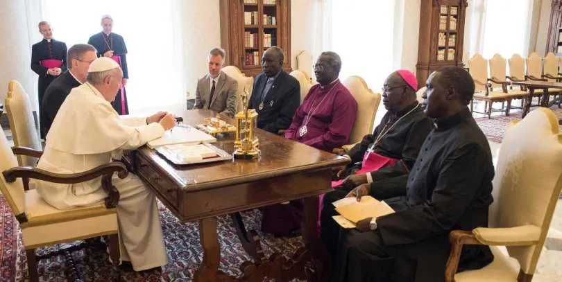 Papa Francesco e i capi religiosi del Sud Sudan | Papa Francesco durante un incontro con i capi religiosi del Sud Sudan del 7 ottobre 2016 | Vatican Media / ACI Group