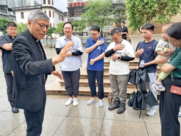 Cardinale Chow in Guandong | Un momento della visita del Cardinale Chow in Guandong | Sunday Examiner