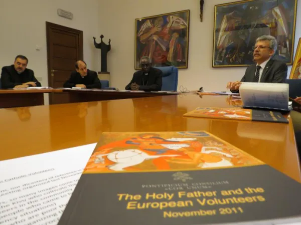 Presentazione di un libro sui volontari di Caritas Internationalis e Cor Unum, 2012 | Alan Holdren, / Catholic News Agency