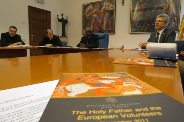 Presentazione di un libro sui volontari di Caritas Internationalis e Cor Unum, 2012 / Alan Holdren, / Catholic News Agency