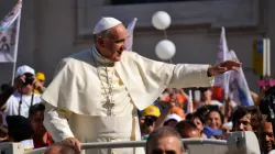 Papa Francesco in Piazza San Pietro  / CNA