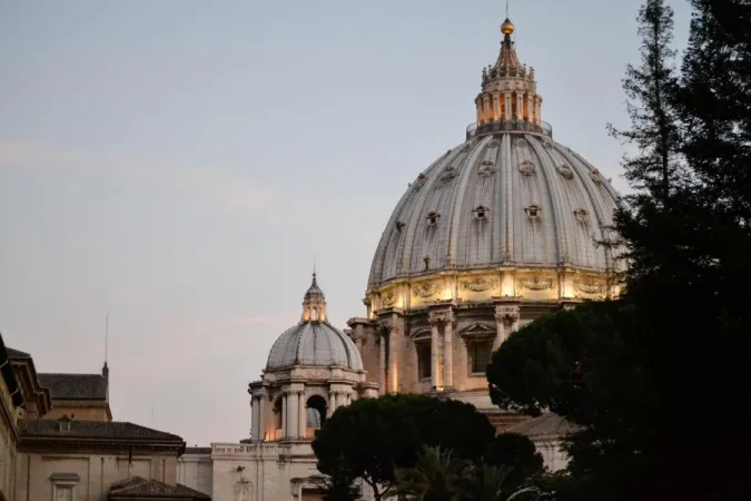 San Pietro  | La cupola di San Pietro vista dai Giardini Vaticani | CNA