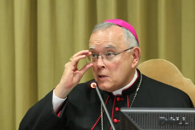 L'arcivescovo Charles J. Chaput di Philadelphia durante una conferenza in Vaticano | Bohumil Petrik / CNA