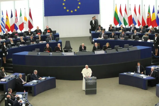 Papa Francesco durante il suo discorso al Parlamento Europeo, Strasburgo, 25 novembre 2016 | Alan Holdren / CNA 