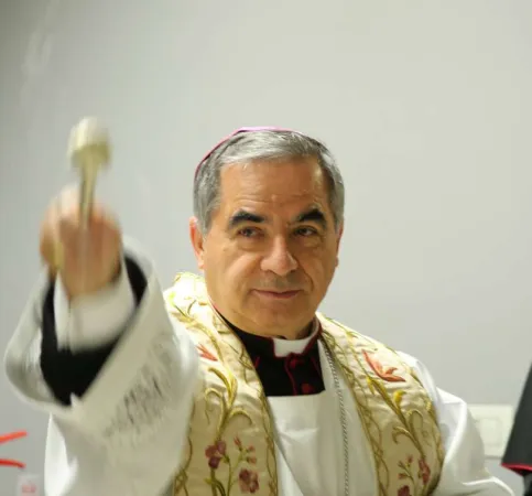 L'Arcivescovo Angelo Becciu |  | CNA