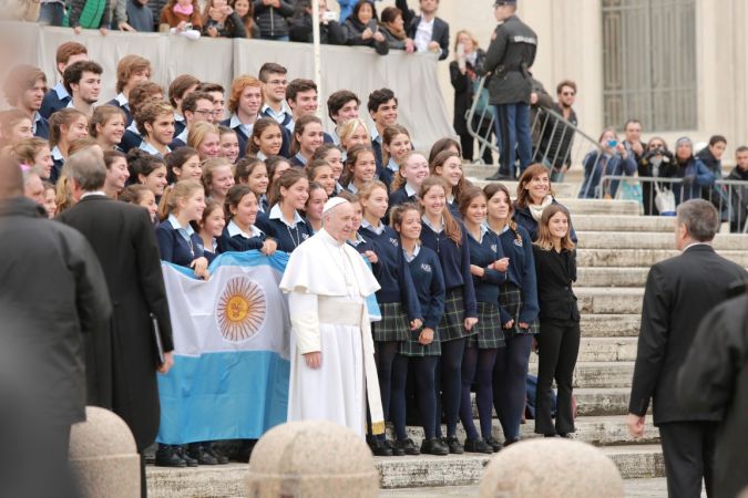 Papa Francesco | Papa Francesco con alcuni fedeli argentini al termine di una udienza generale  | Daniel Ibanez / ACI Group