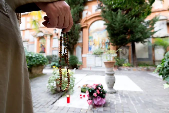 Preghiera nel cimitero Teutonico in Vaticano dove si recherà il Papa  |  | Aci Group
