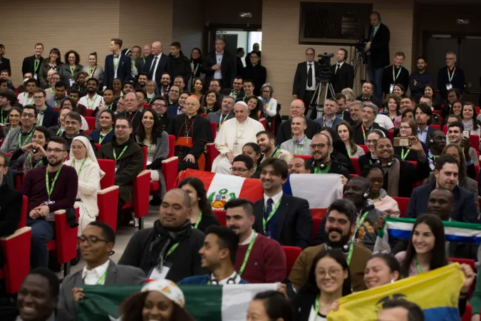 Papa Francesco all'incontro pre-sinodale dei giovani, Pontificio Collegio Internazionale Maria Mater Ecclesiae, 19 marzo 2018 | Daniel Ibanez / ACI Group 
