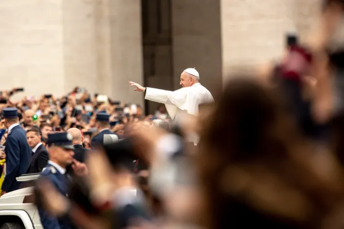 Papa Francesco durante un'Udienza  |  | Daniel Ibanez / ACI group