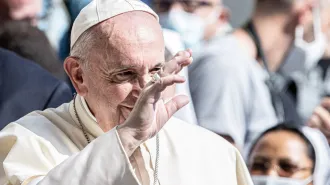 Il Papa: "C'è bisogno di media che possano aiutare le persone ad avere giudizi sani"