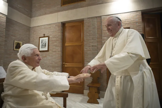 Benedetto XVI e Papa Francesco  |  | Vatican Media 