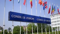 L'insegna del Consiglio d'Europa a Strasburgo / Andrea Gagliarducci / ACI Stampa 