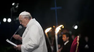 Il Papa: "Cristiani perseguitati con il nostro silenzio complice"