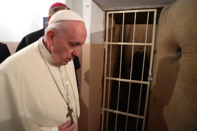 Il Papa visita il Museo delle occupazioni e lotte per la libertà |  | Vatican Media