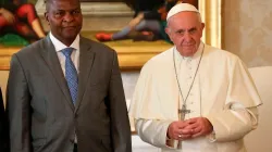 Papa Francesco e il presidente Touaderà nel loro incontro del 2016 / Vatican News 