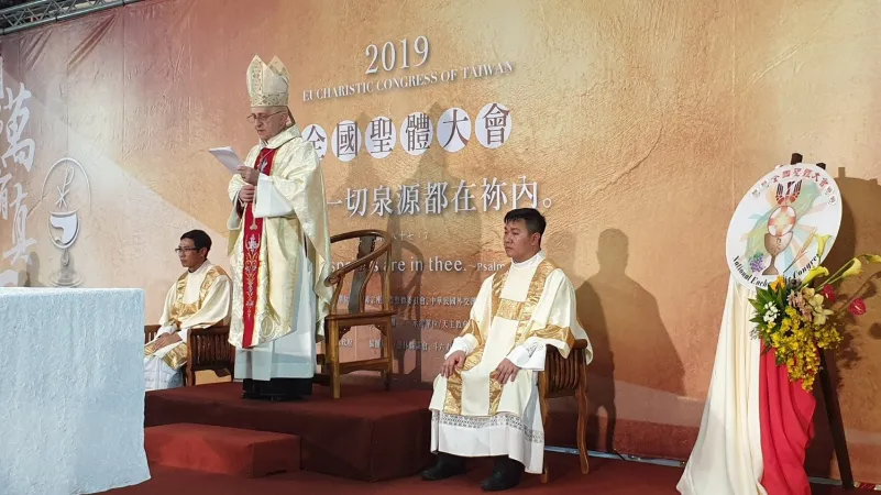 Il Cardinale Filoni durante la Messa conclusiva del Congresso Eucaristico di Taiwan, 1 marzo 2019 | Vatican News