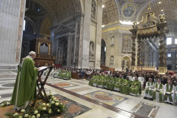 Papa Francesco durante la Messa per i migranti del 2018 / Vatican Media / ACI Group