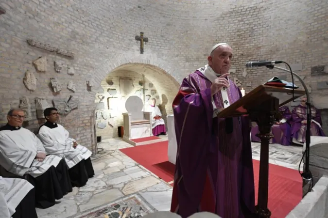 Il Papa celebra la messa nelle catacombe di Priscilla  |  | Vatican Media