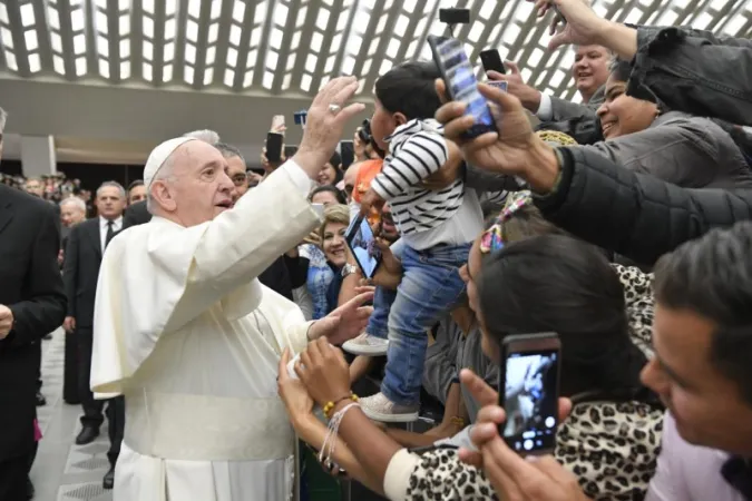 Il Papa durante un' Udienza Generale  |  | Vatican Media / ACI group