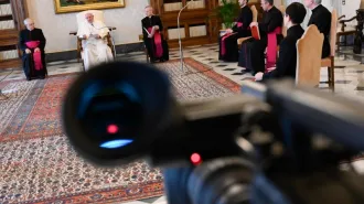 "La liturgia domestica" di Papa Francesco: guardare il Crocifisso e aprire il Vangelo