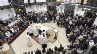 Via Crucis, il Papa ai detenuti: "Grazie per aver condiviso un pezzo della vostra storia"