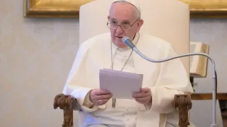 Il Papa: "Bisogna essere fedeli al sentiero umile delle Beatitudini"