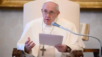 Papa Francesco, “di fronte alle tragedie occorre ripartire da Dio e dalla solidarietà”