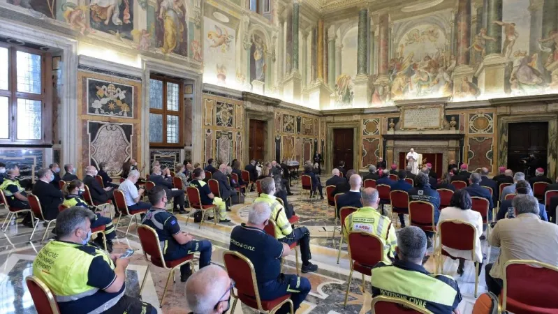 L'udienza del Papa al personale sanitario proveniente dalla Lombardia |  | Vatican Media / ACI group