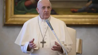 Il Papa: "La Chiesa come può aiutare la famiglia umana a guarire questo mondo?" 