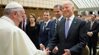 Papa Francesco telefona a Biden per congratularsi