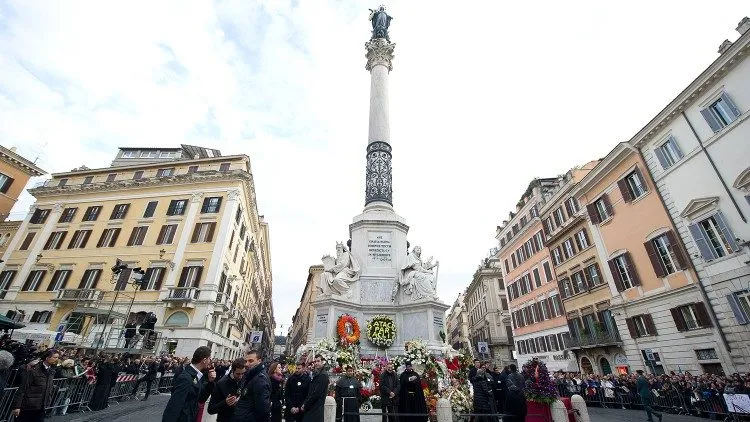 Immacolata a Piazza di Spagna | La colonna dell'Immacolata a piazza di Spagna | Vatican Media