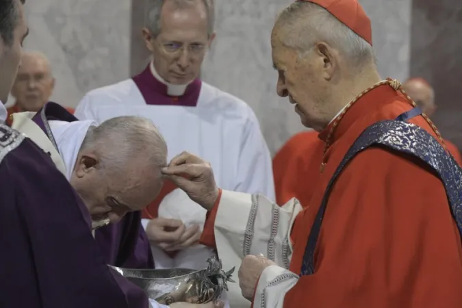 Il Papa durante il rito delle Ceneri lo scorso anno |  | Vatican Media / ACI Group