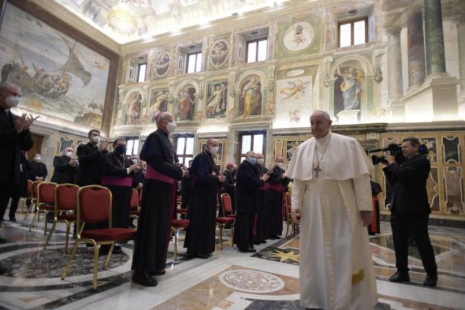 Papa Francesco e i membri dell'Incontro promosso dall'Ufficio Catechistico nazionale della Conferenza Episcopale Italiana |  | Vatican Media 