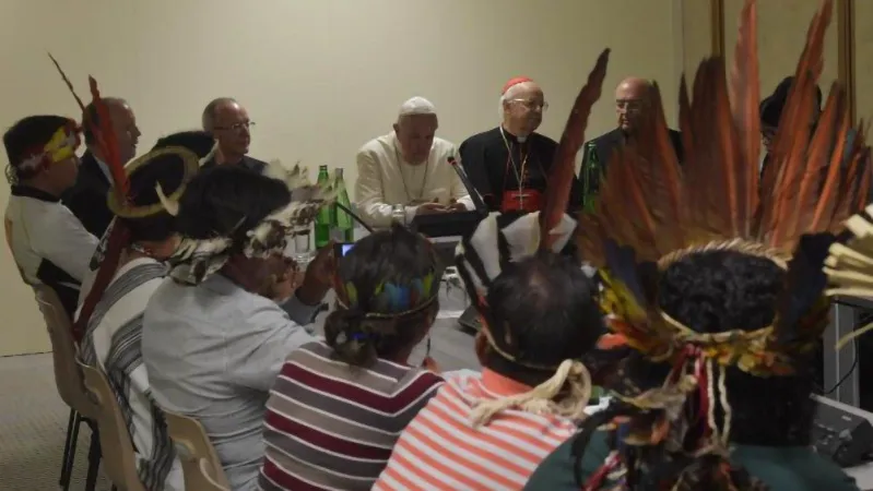 Papa Francesco con gli indigeni dell' Amazzonia |  | Vatican Media 