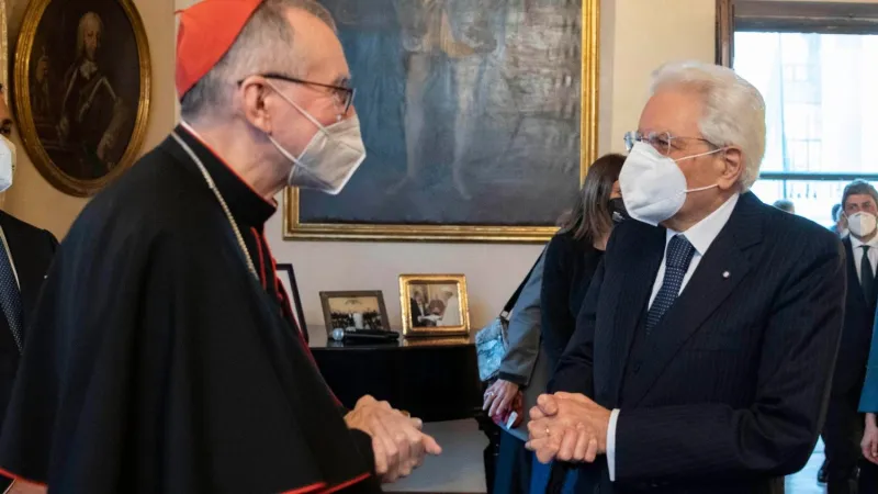 Santa Sede - Italia | Il Cardinale Parolin con il presidente Mattarella al bilaterale dello scorso 2 marzo 2021 | Vatican News 