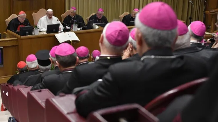 Il Papa e i vescovi italiani  |  | Vatican Media 
