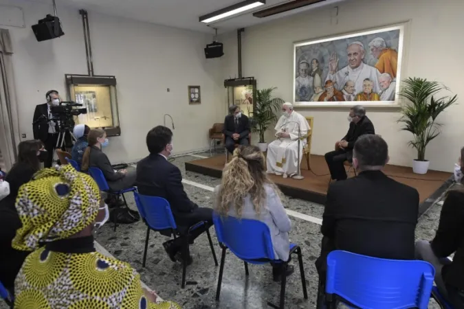 Papa Francesco alla Radio Vaticana |  | Vatican Media 