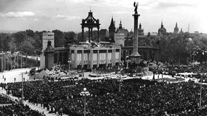Una immagine del Congresso Eucaristico Internazionale di Budapest del 1938  | Vatican News 