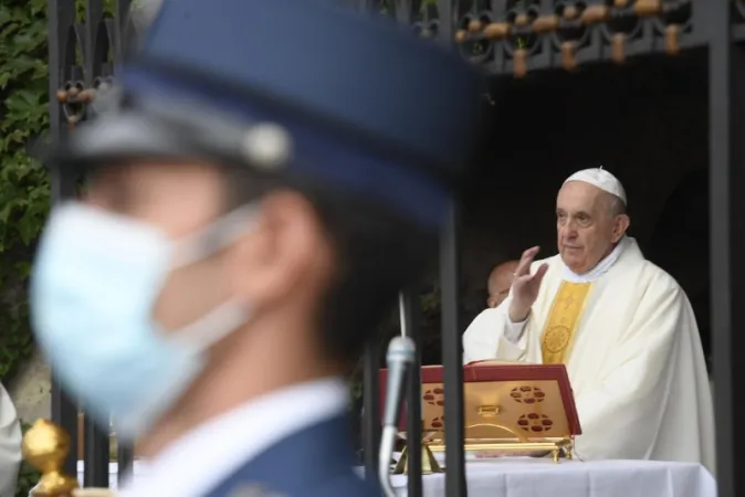 Papa Francesco, Santa Messa per il Corpo della Gendarmeria Vaticana |  | Vatican Media / ACI group