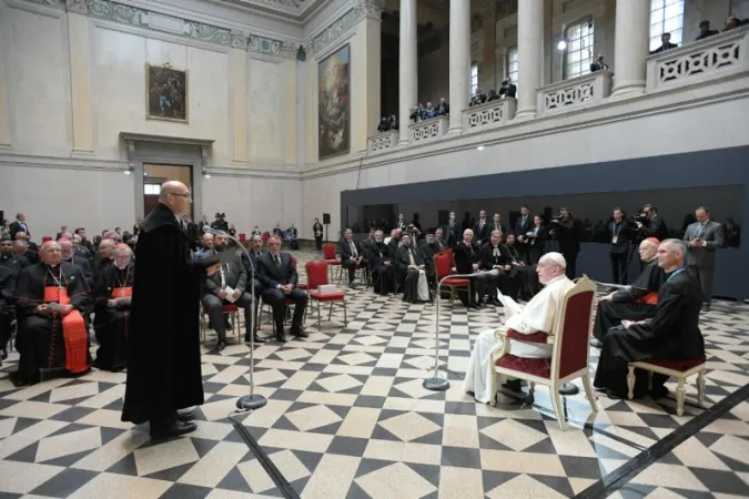 Papa Francesco nel suo incontro con il Consiglio delle Chiese in Ungheria lo scorso settembre | Vatican News 