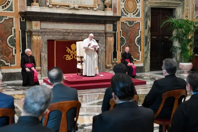 Papa Francesco nell' udienza ai Teatini  |  | Vatican Media 