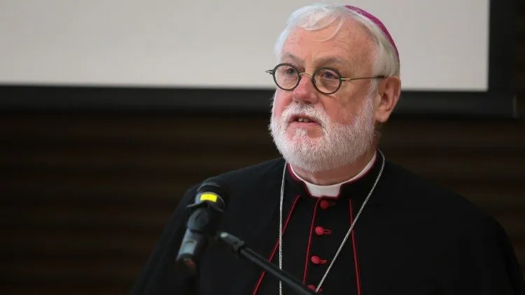 L'arcivescovo Paul Richard Gallagher, ministro vaticano per i rapporti con gli Stati | Vatican News 
