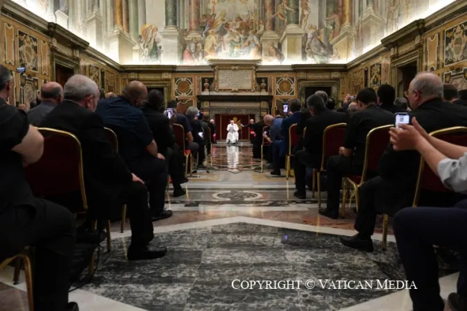 Udienza ai Vescovi e Sacerdoti della Sicilia, nella Sala Clementina del Palazzo Apostolico Vaticano |  | Vatican Media / ACI Group