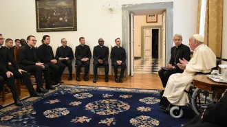 Papa Francesco a colloquio con i futuri nunzi parla di spiritualità e missione 