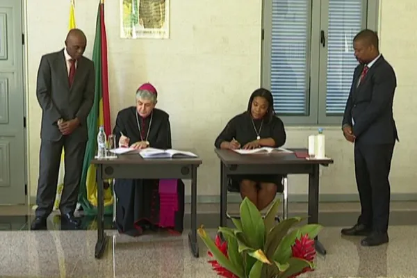 La firma dell'accordo tra Santa Sede e Sao Tomé e Principe lo scorso 15 agosto / Vatican News 