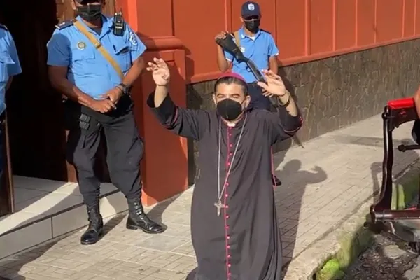 La polizia Nicaraguense blocca il vescovo di Matagalpa / Vatican News 